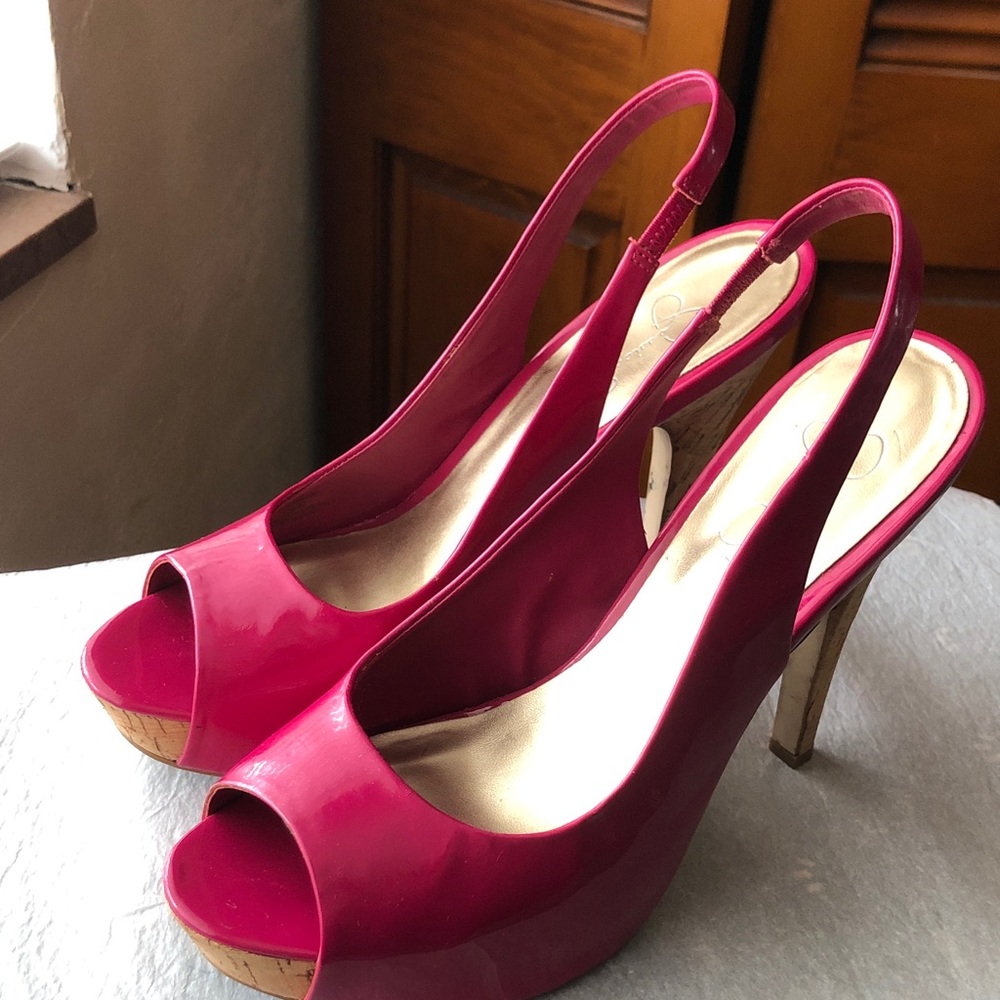 Jessica Simpson Fuchsia patent Peep-Toe Slingback Heels with platform - size 10